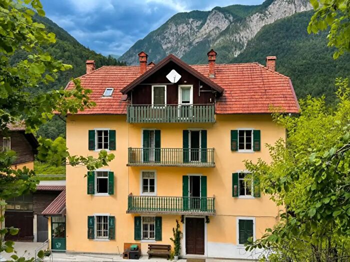 Appartamento con 5 locali in vendita in Malborghetto Valbruna