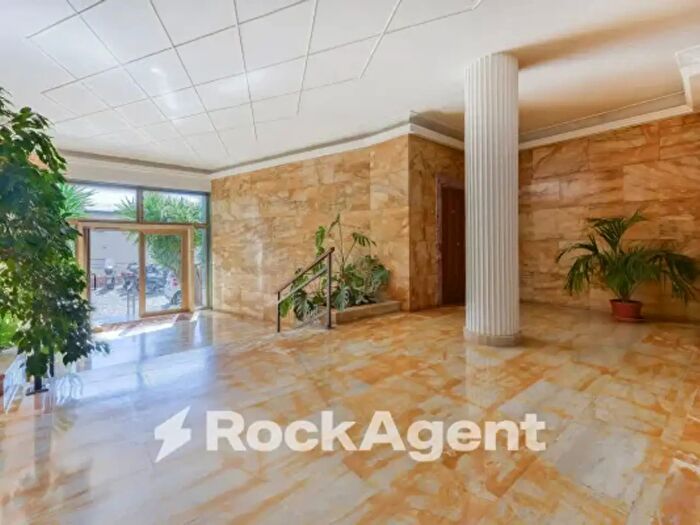 Appartamento con 5 locali in vendita in Via Francesco Petrarca, Napoli