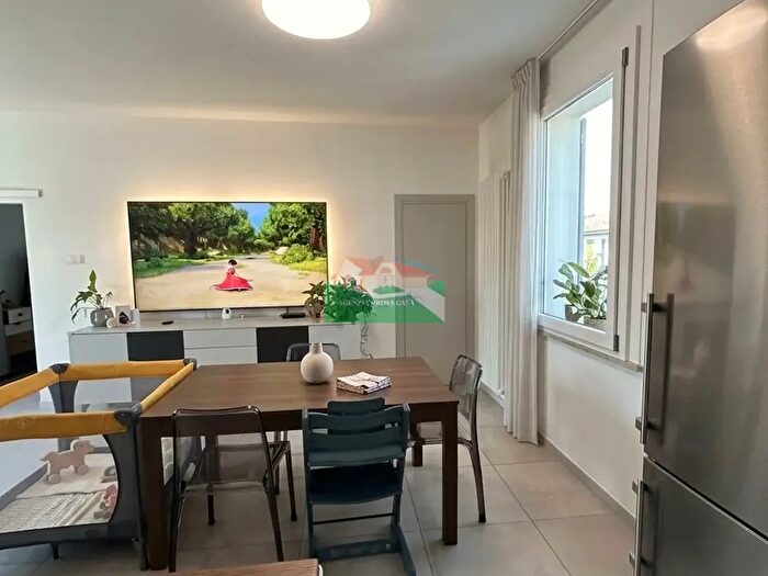 Appartamento con 6 locali in vendita in Via Ariosa, Ravenna