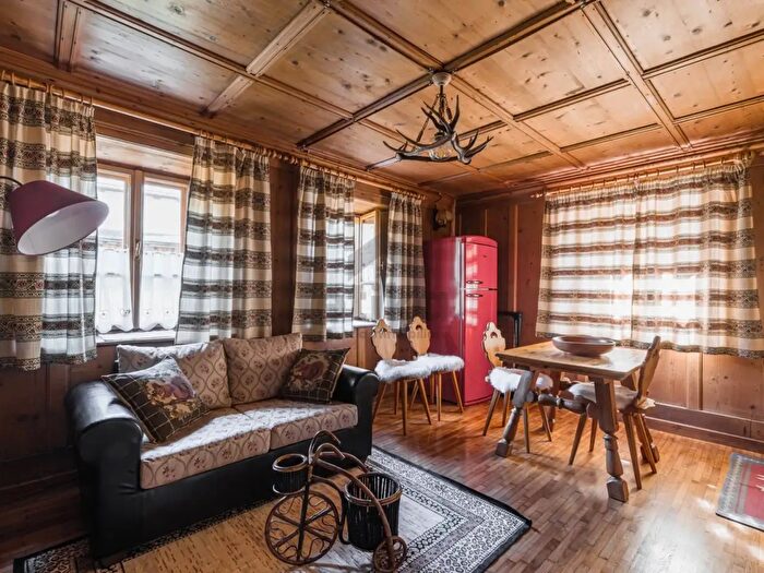 Appartamento con 5 locali in vendita in Via Difesa, Cortina DAmpezzo
