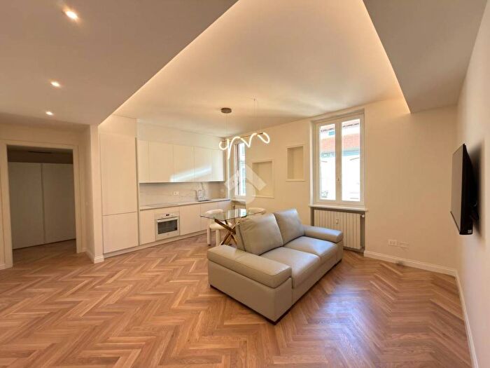 Appartamento bilocale in affitto in Via Gerolamo Tiraboschi, Porta Romana Medaglie dOro, Milano