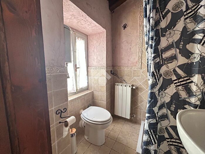 Casa trilocale in vendita in Via Quattro Canti, Carrara