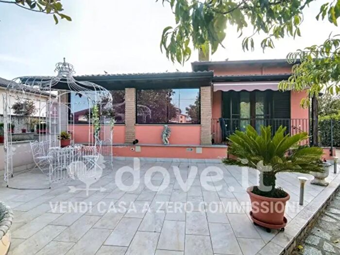 Casa con 5 locali in vendita in Cura Carpignano