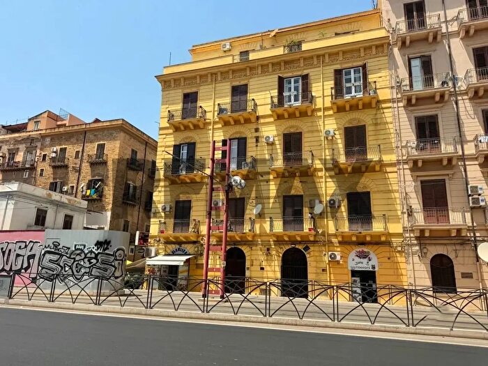 Appartamento quadrilocale in vendita in Via Paolo Balsamo, Palermo