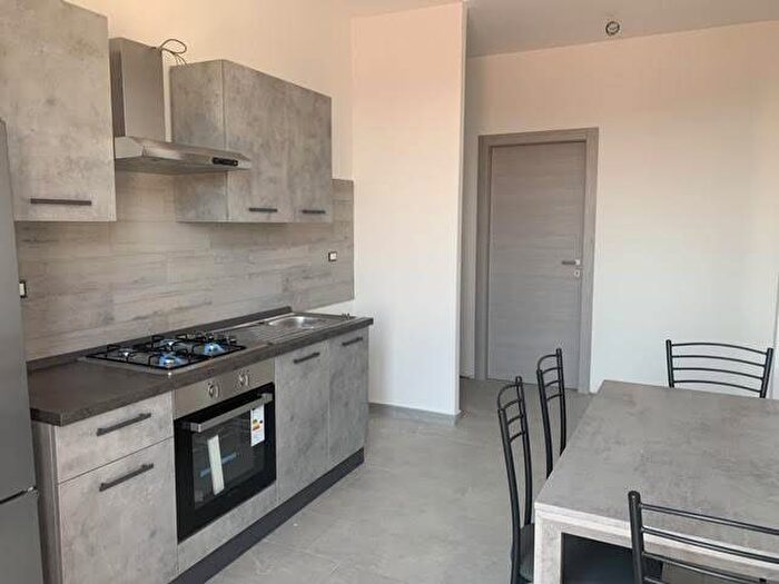Appartamento trilocale in affitto in Corso San Secondo, Centro, Bra