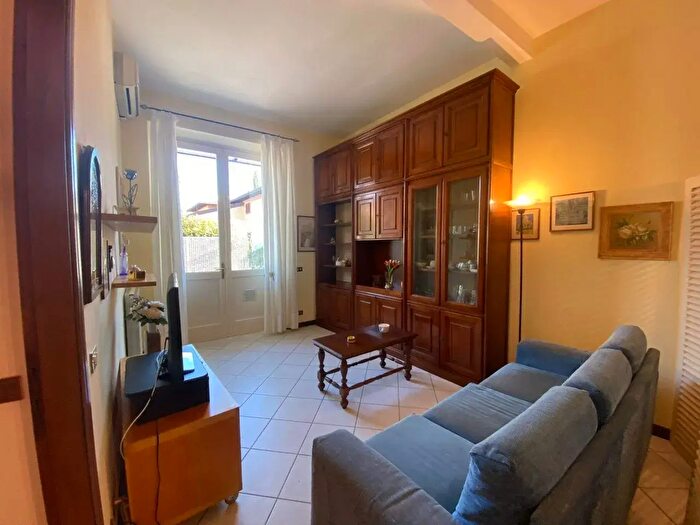 Appartamento trilocale in vendita in Via Milano, Pietrasanta