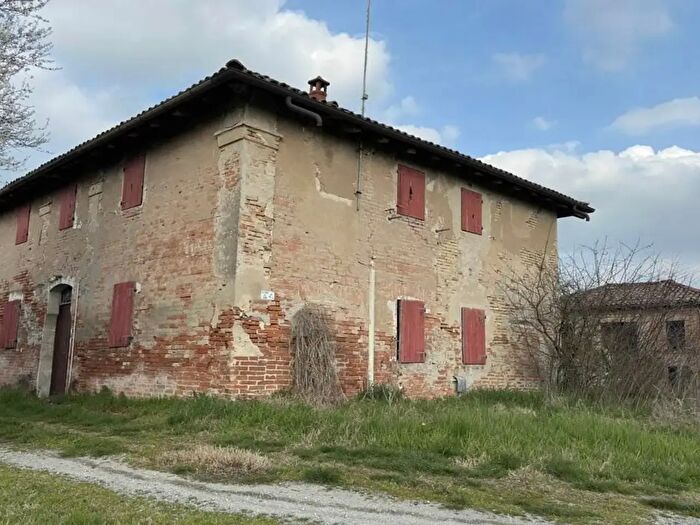Casa con 9 locali in vendita in Via Santa Maria in Duno, Bentivoglio