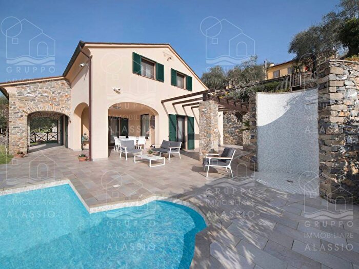 Casa trilocale in affitto in Villafranca, Garlenda