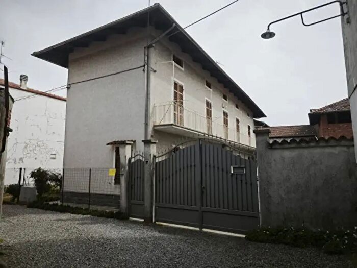 Casa quadrilocale in vendita in Corso San Grato, Candelo