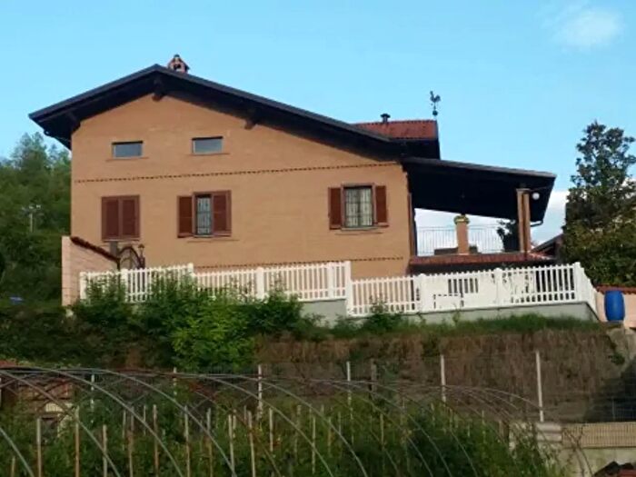 Casa con 6 locali in vendita in Strada Val Frascherina, Casalborgone