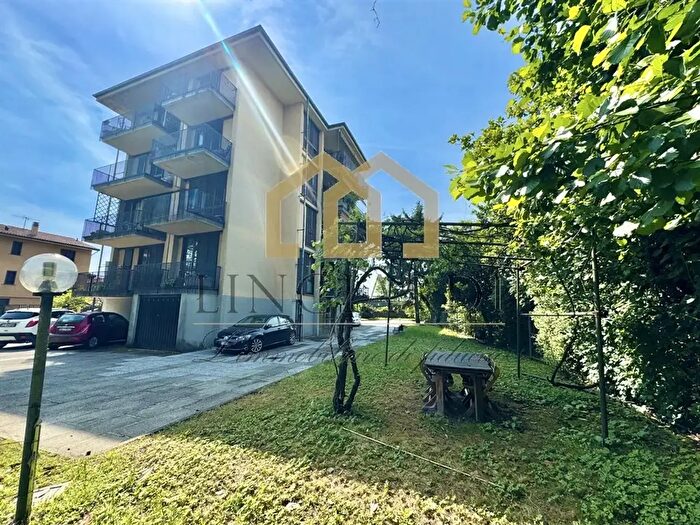 Appartamento quadrilocale in vendita in Via San Grato, Lodi