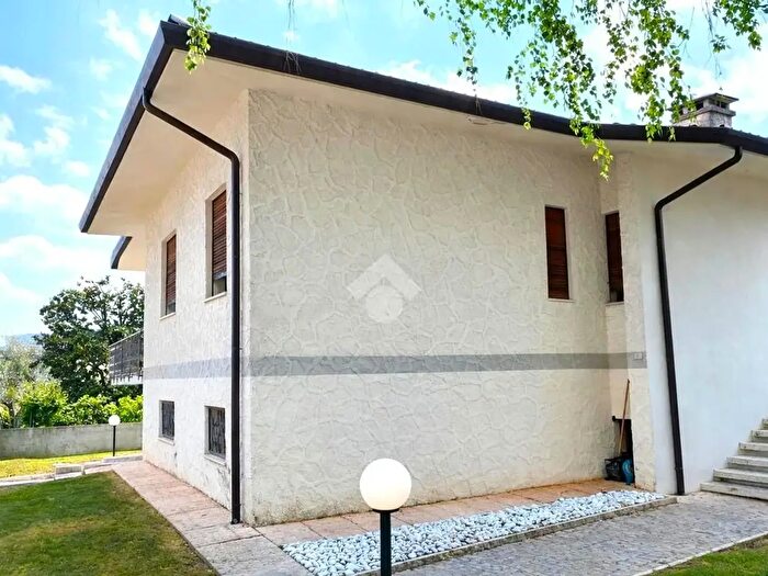 Casa con 6 locali in vendita in Via Ospedale, Montebelluna