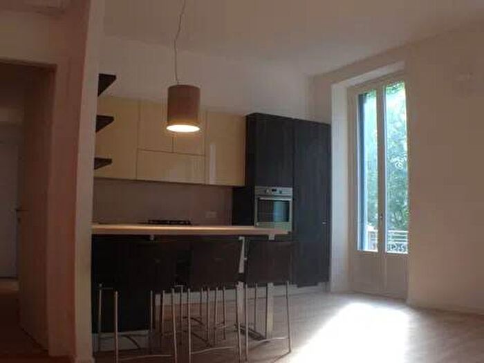 Appartamento trilocale in affitto in Via Morgagni, Morgagni, Milano