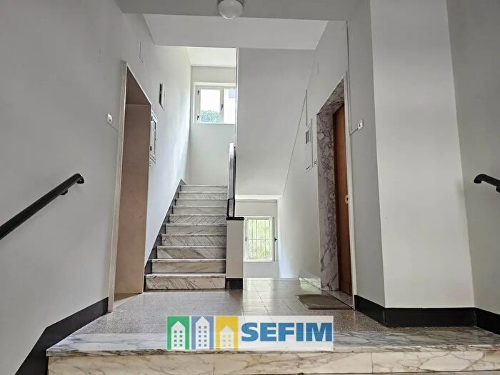 Appartamento quadrilocale in vendita in Via Passarelli, Matera