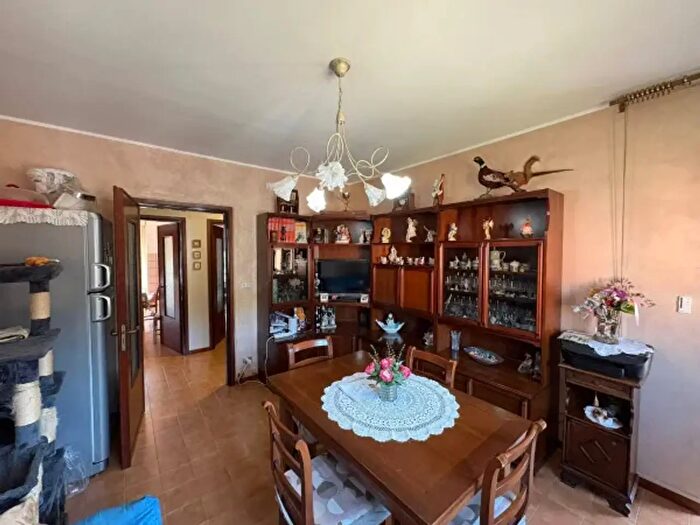 Appartamento con 5 locali in vendita in Vicolo Leopoldo Baracco, Asti