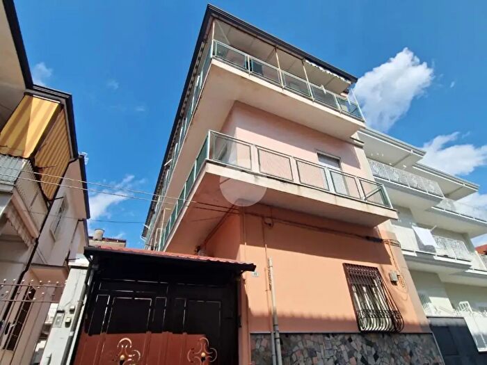 Appartamento quadrilocale in vendita in Via Paolo Moccia, Frattamaggiore