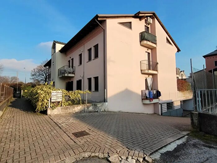 Appartamento con 5 locali in vendita in Asolo