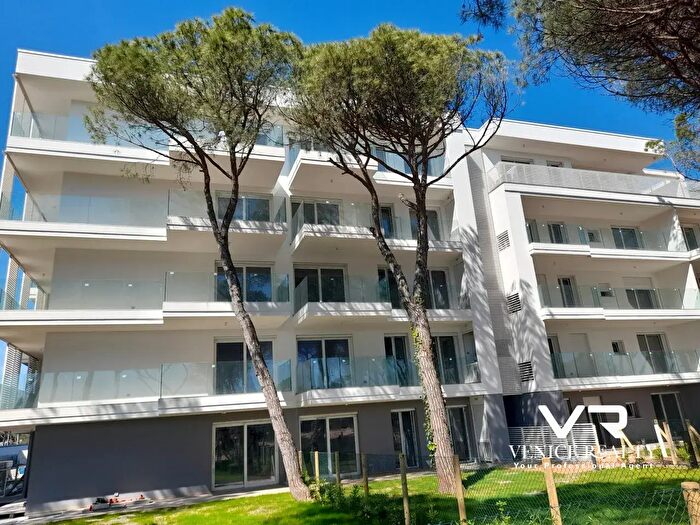 Appartamento trilocale in vendita in Viale Oriente, Jesolo