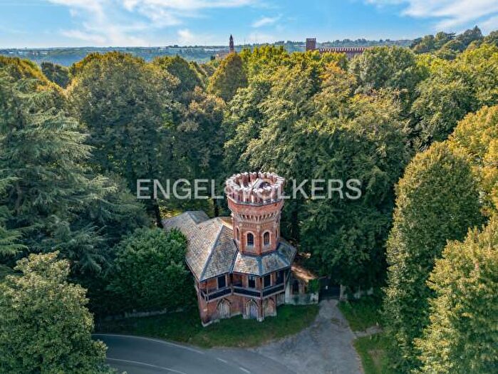 Casa con 6 locali in vendita in Novedrate