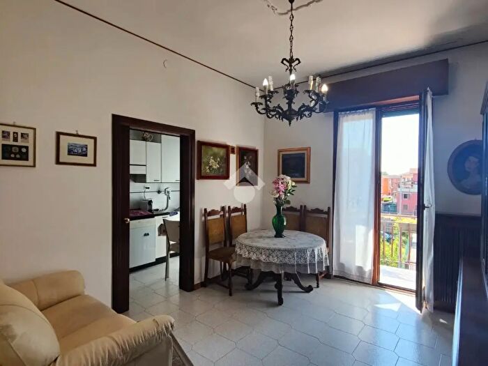 Appartamento trilocale in vendita in Via Albere, Verona