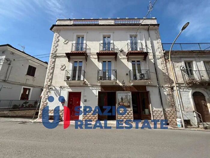 Appartamento bilocale in vendita in Via Regina Margherita, Bussi Sul Tirino