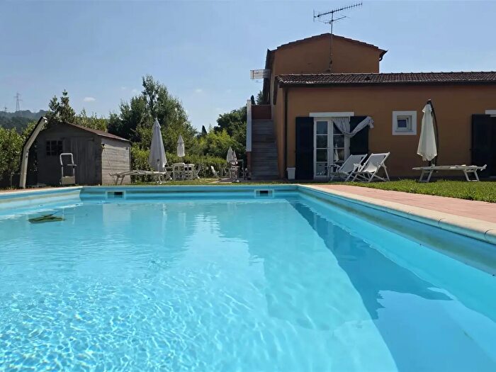 Appartamento monolocale in affitto in Sarzana