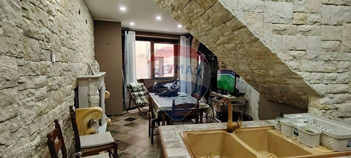 Casa quadrilocale in vendita in Via Rosario, Petralia Sottana