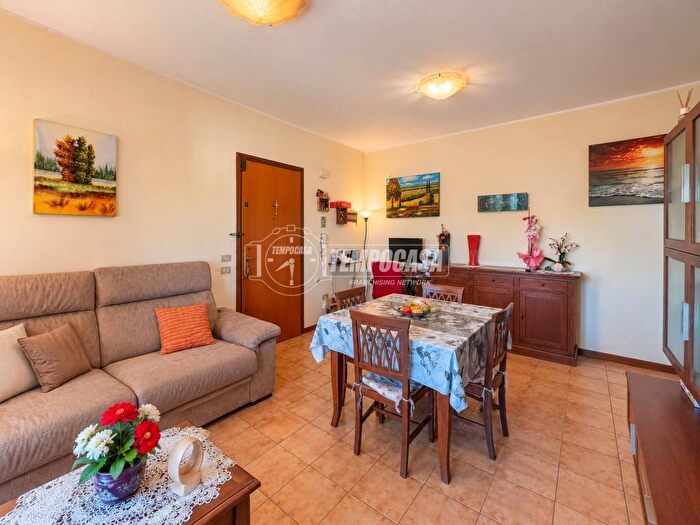 Appartamento quadrilocale in vendita in Via Posta, Centro, Mirandola