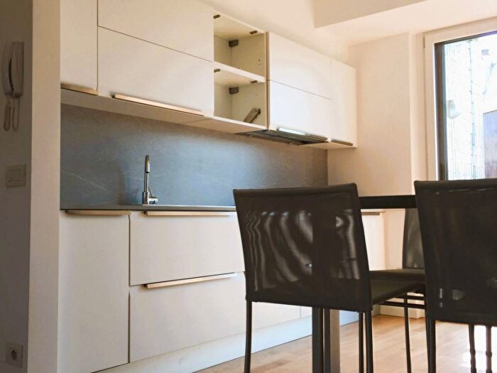 Appartamento trilocale in affitto in Via Bartolomeo Eustachi, Morgagni, Milano