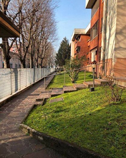 Appartamento trilocale in affitto in Piazza Europa, Corsico