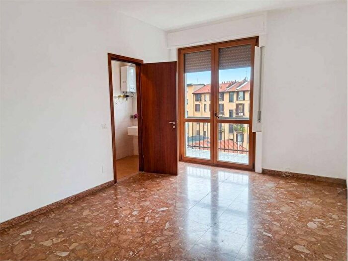 Appartamento bilocale in affitto in via Cola Montano, Zara, Milano