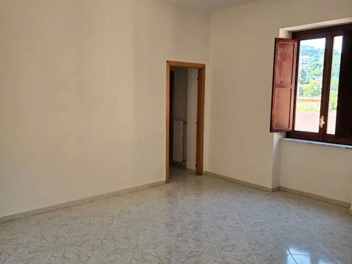 Appartamento trilocale in affitto in Piazza Matteo Galdi, Salerno