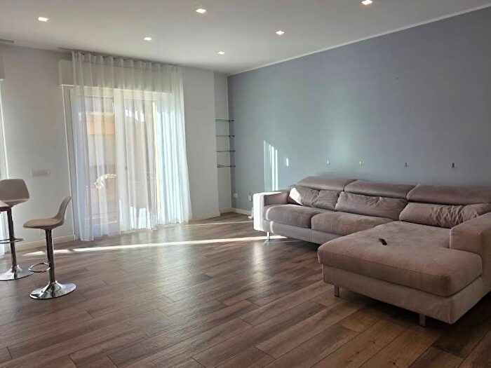 Appartamento trilocale in affitto in Via Duca degli Abruzzi, Centro, Civitanova Marche