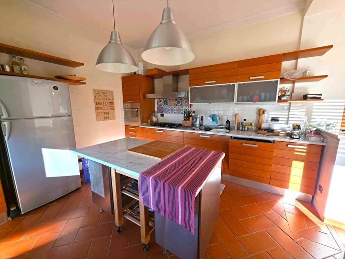 Appartamento quadrilocale in vendita in Massa