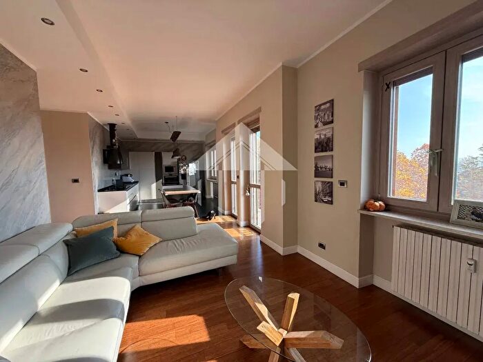 Appartamento quadrilocale in vendita in Via Cendola, Asti