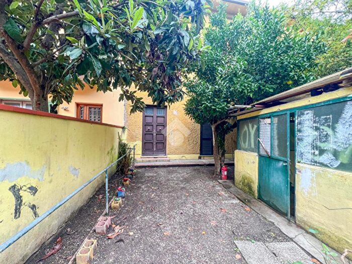 Appartamento con 5 locali in vendita in Viale della Rimembranza, Ponsacco