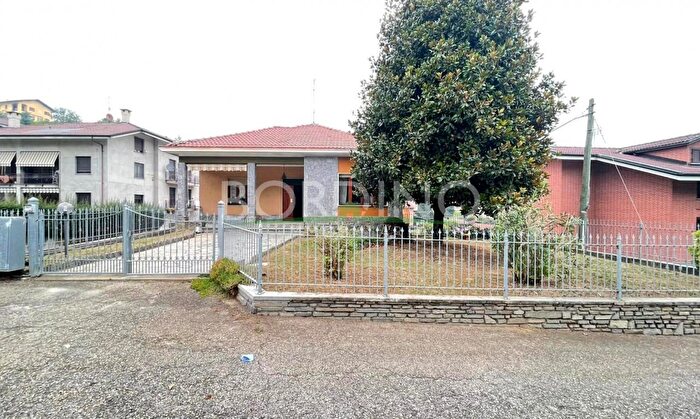 Case in Vendita e in Affitto - 2