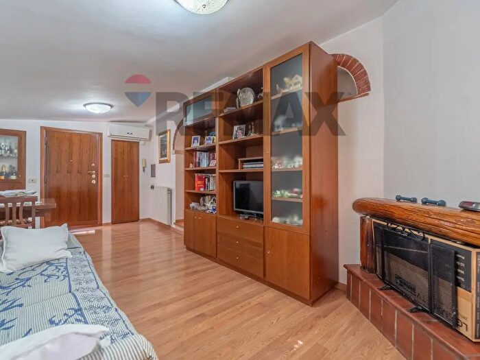 Appartamento quadrilocale in vendita in Via Martiri di Belfiore, Marino