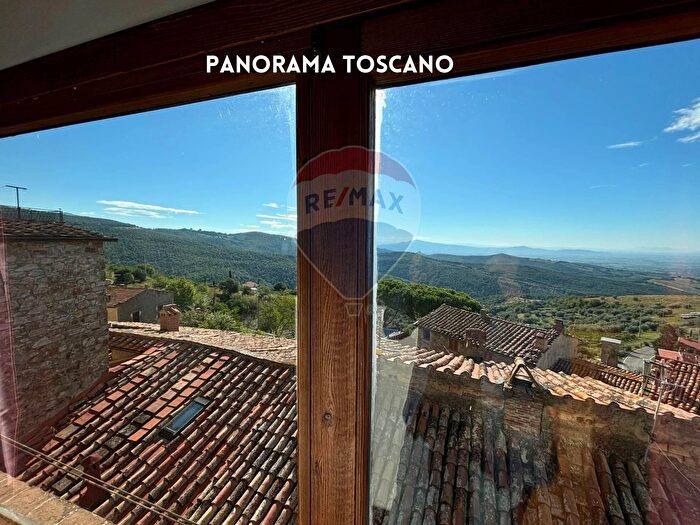 Appartamento quadrilocale in vendita in Via Mazzini, Massa Marittima