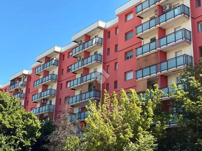 Appartamento trilocale in vendita in Via Francesco Cilea, Milano