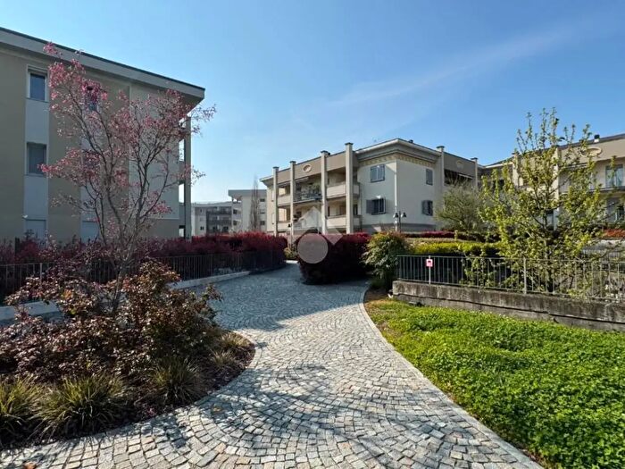 Appartamento quadrilocale in vendita in Via Torino, Gessate