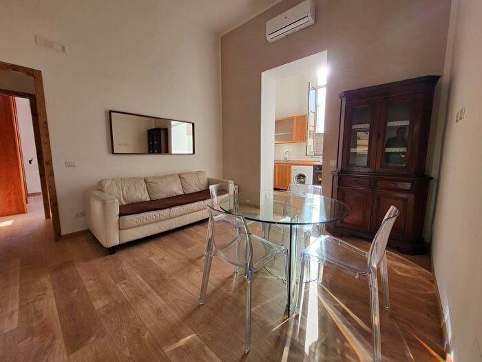 Appartamento bilocale in affitto in Via Plinio, Bagnoli, Napoli
