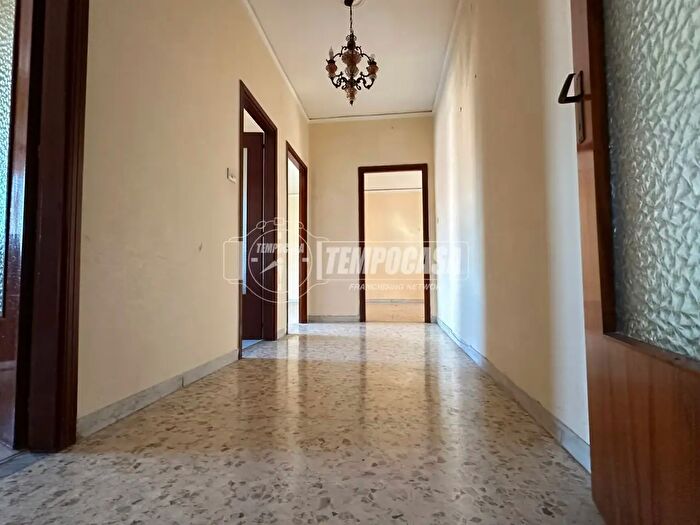 Appartamento trilocale in vendita in Via Cilea, Acerra