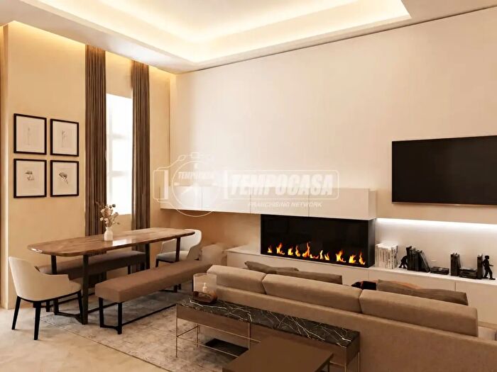 Appartamento trilocale in vendita in Piazza Giuseppe Mazzini, Novellara