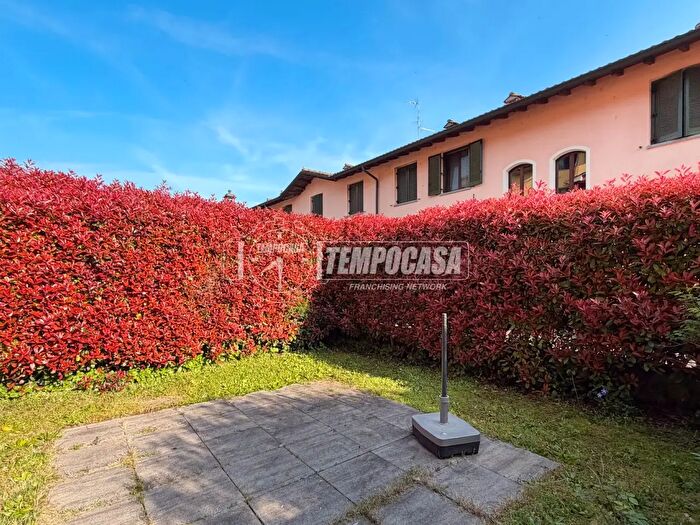 Appartamento trilocale in vendita in Vicolo del Giardinòn, Mulazzano