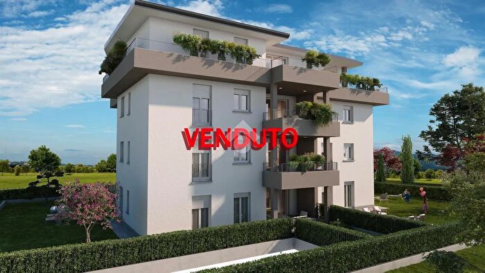 Appartamento trilocale in vendita in Via Giacomo Puccini, Torre Boldone