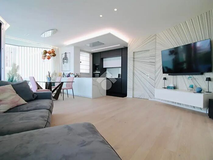 Appartamento quadrilocale in vendita in Via Monaco, Jesolo