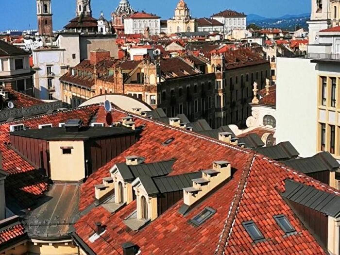 Appartamento quadrilocale in affitto in Via Antonio Giuseppe Ignazio Bertola, Quadrilatero Romano, Torino