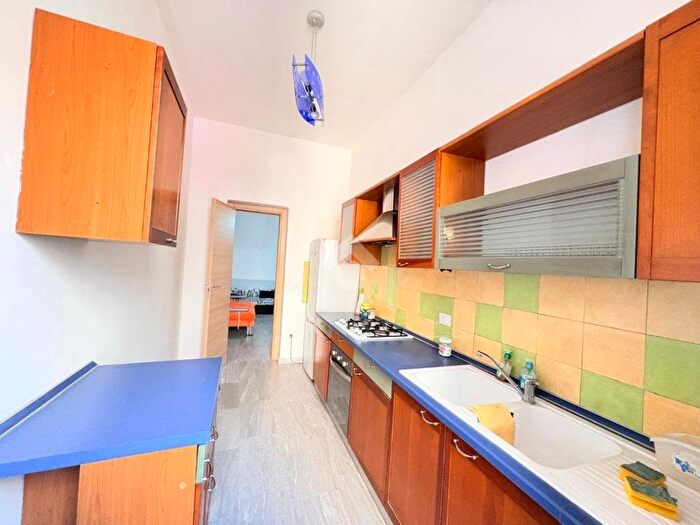 Appartamento con 5 locali in affitto in Via Paolo Emiliani Giudici, Oreto Perez, Palermo
