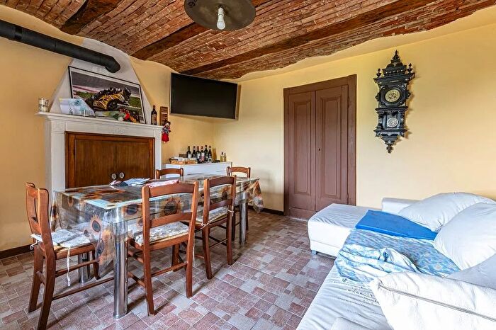 Casa con 6 locali in vendita in Via Gregorio Vescovo, Albino